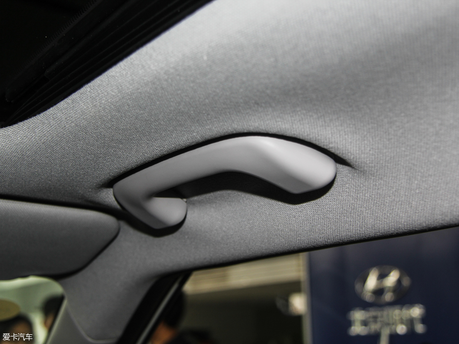 2015��F��ix25 2.0L �Ԅ�����I����GLX