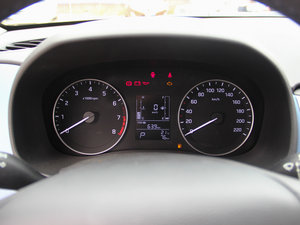 2015款1.6L 自动两驱尊贵型DLX 仪表