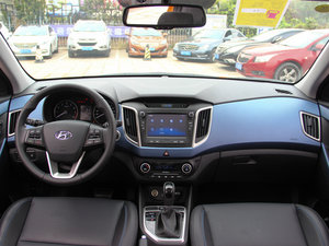 2015款1.6L 自动两驱尊贵型DLX 内饰全景