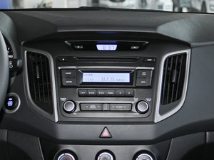 2015款1.6L 自动两驱智能型GLS 空调出风口