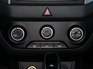 2015款1.6L 自动两驱智能型GLS 空调调节