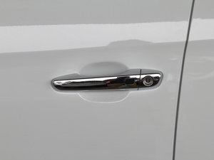 2015款2.0L 自动两驱智能型GLS 主驾门拉手