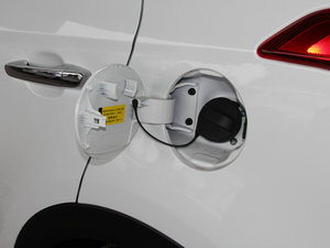 2015款2.0L 自动两驱智能型GLS 油箱盖