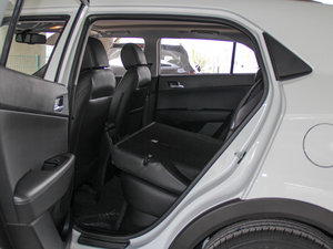 2015款2.0L 自动两驱智能型GLS 后排座椅放倒