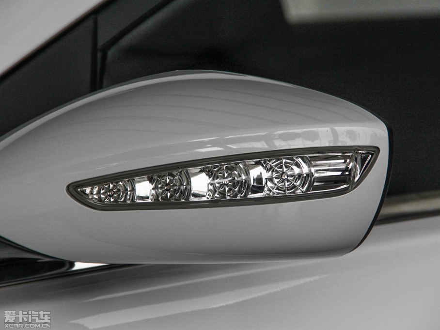 2014{ 2.0L GLXԄ(dng)A