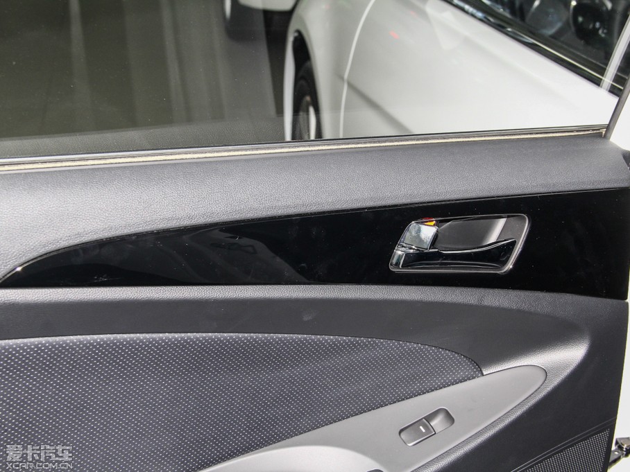 2014{ 2.0L GLXԄ(dng)A