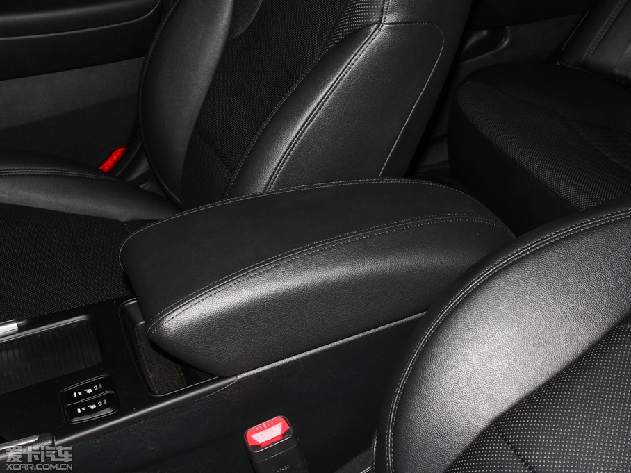 2014�����{���� 2.0L GLX�ԄӺ��A��