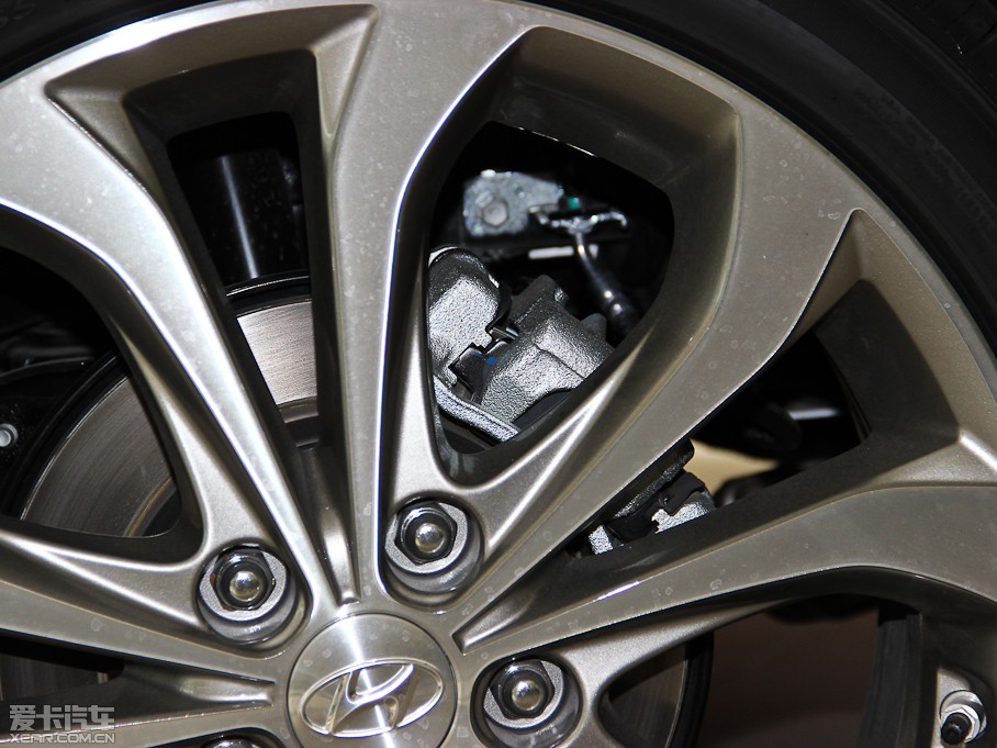 2014{ 2.4L GLXԄ(dng)A IV