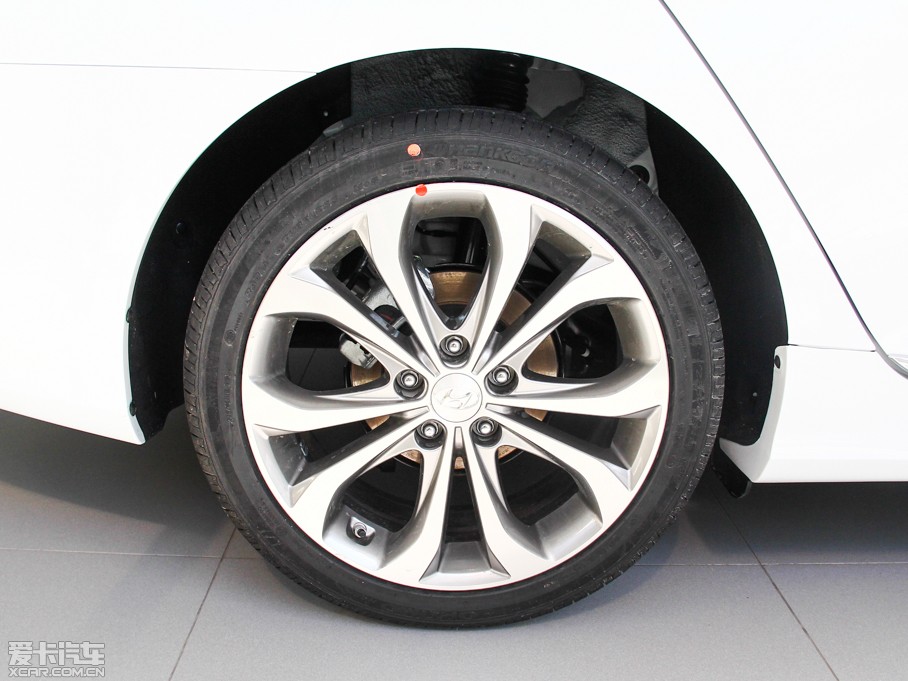 2014{ 2.4L GLXԄӺA V