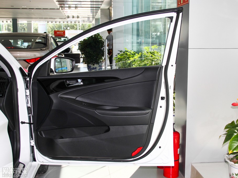 2014{ 2.4L GLXԄӺA V