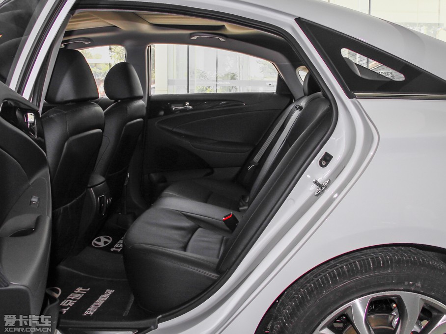 2014{ 2.4L GLXԄӺA V