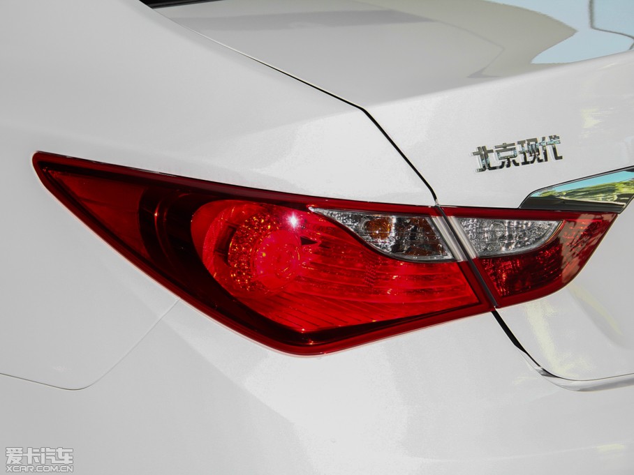 2014{ 2.4L GLXԄӺA V