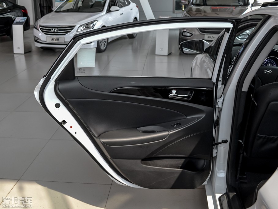 2014{ 2.4L GLSԄIȰ V