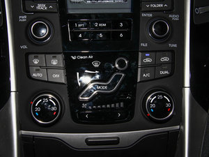 2014款2.0L GLX自动豪华版 中控区