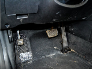 20142.4L GLSԄIȰ V п؅^