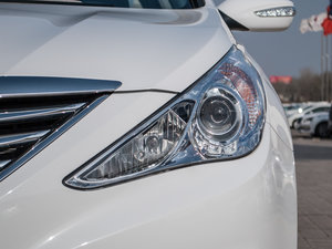 2014款2.0L GLS自动领先版 大灯