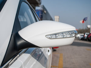 2014款2.0L GLS自动领先版 后视镜