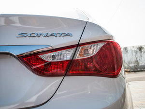 2014款2.0L GLS自动领先版 尾灯