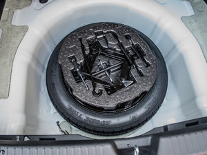 2014款2.0L GLS自动领先版 备胎