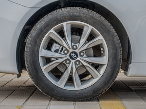 2014款2.4L GLS自动领先版 国IV 轮圈