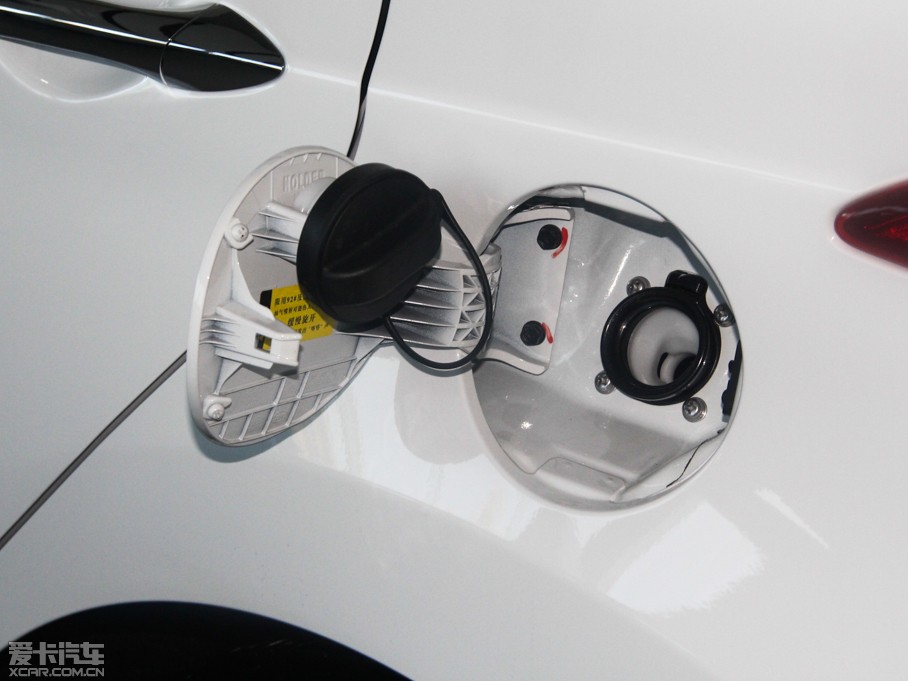 2015���ʄ� 1.6 DLX �Ԅ����F��