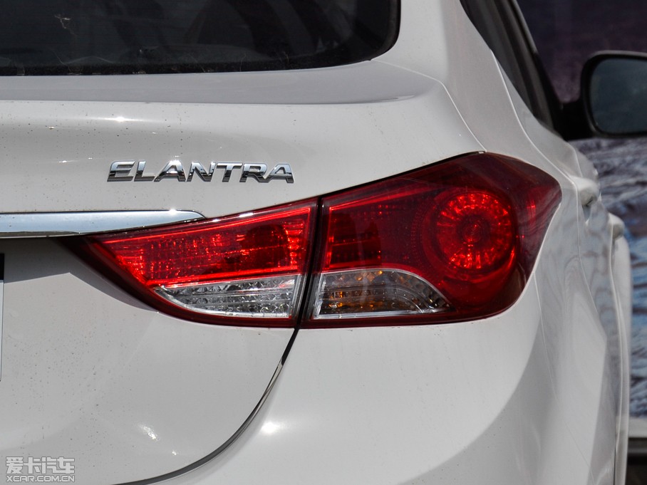 2015���ʄ� 1.6 GS �քӕr����