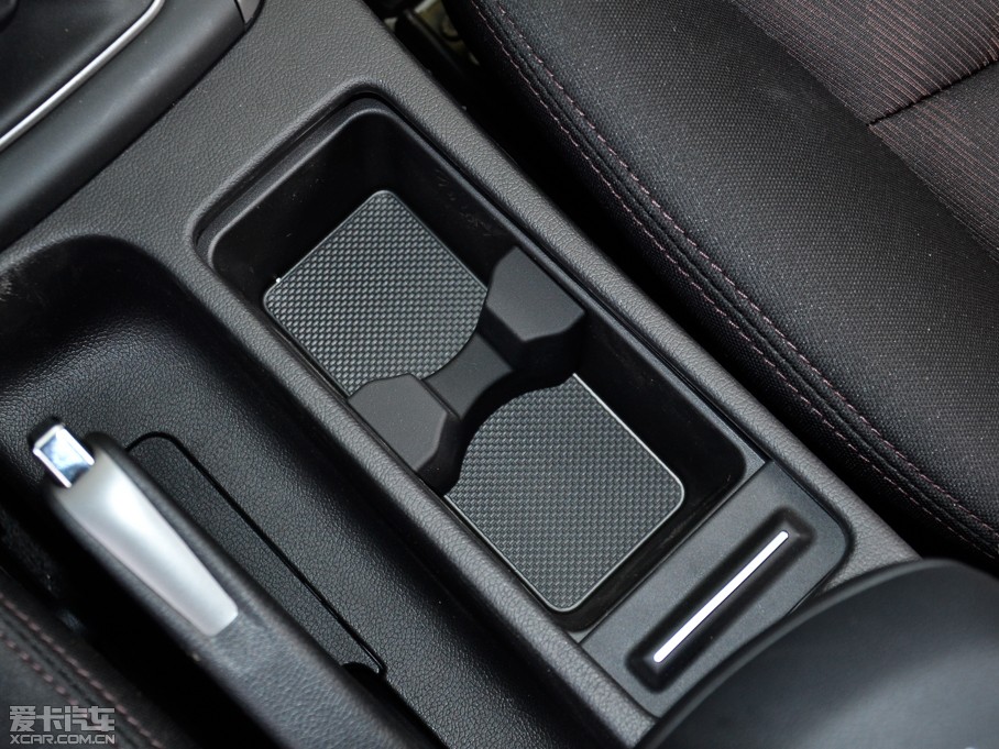 2015���ʄ� 1.6 GS �քӕr����