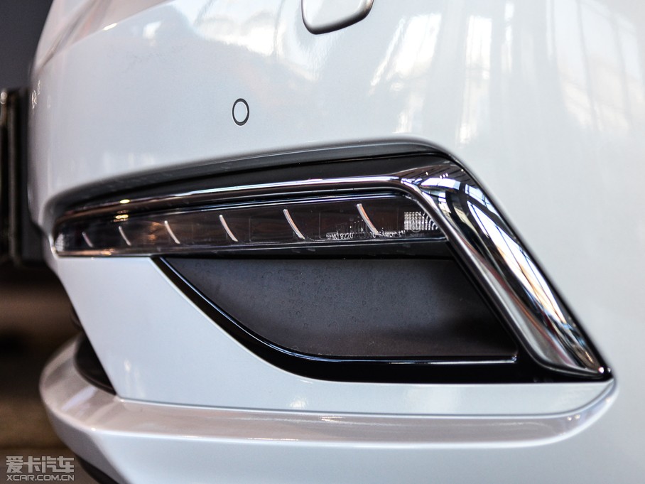 2015�����{�� 2.4GDi TOP��Ş��