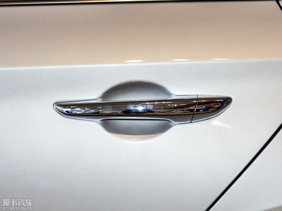 2015�����{�� 2.4GDi TOP��Ş��