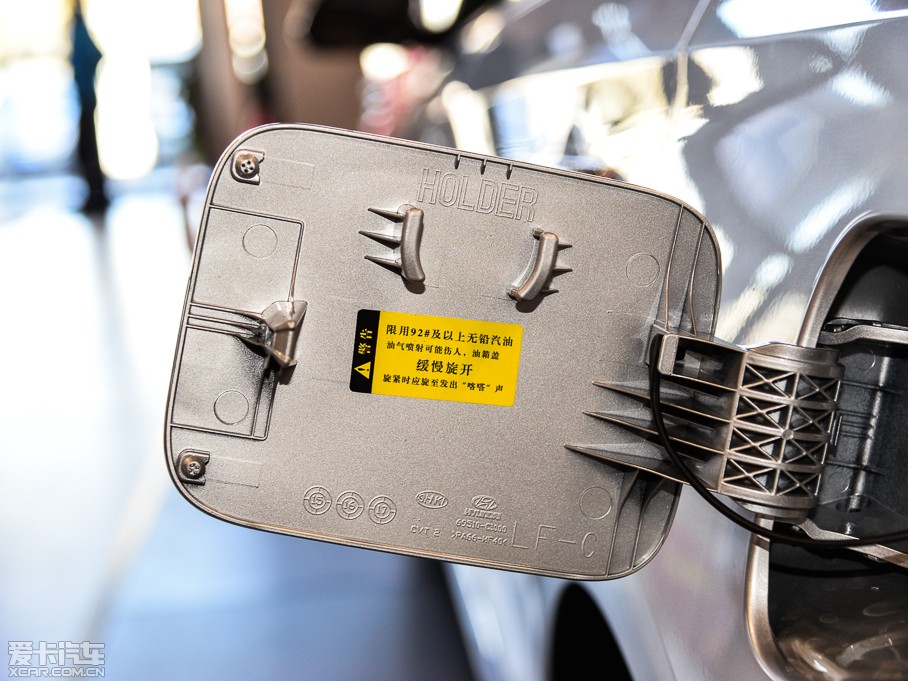 2015�����{�� 2.4GDi TOP��Ş��