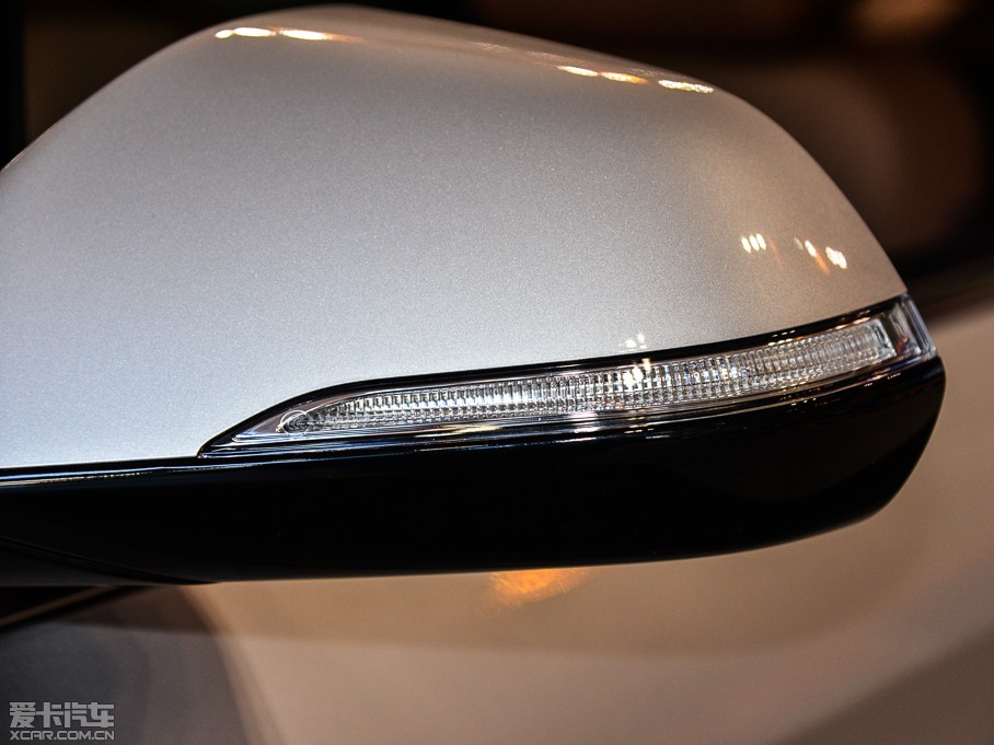 2015�����{�� 2.4GDi TOP��Ş��