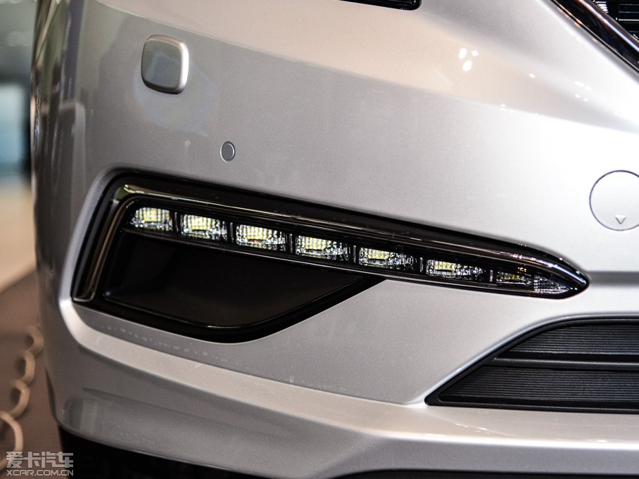 2015�����{�� 2.4GDi TOP��Ş��