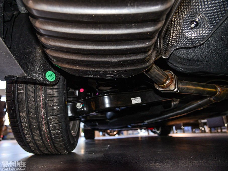 2015�����{�� 2.4GDi TOP��Ş��