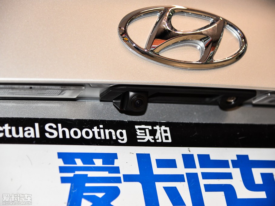 2015�����{�� 2.4GDi TOP��Ş��