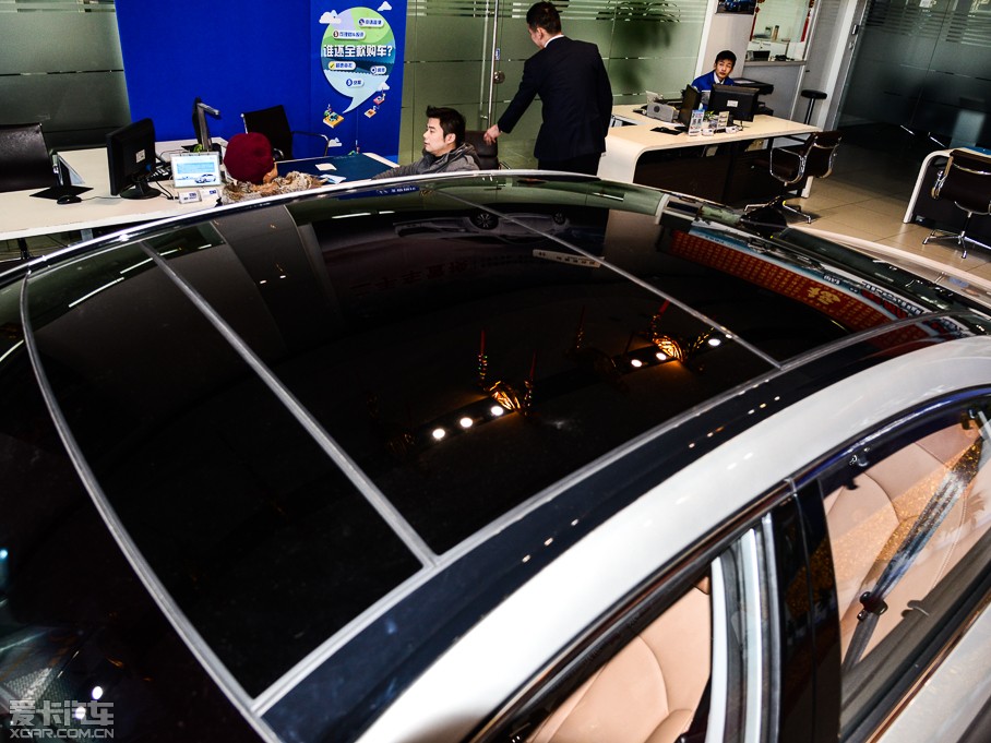 2015�����{�� 2.4GDi TOP��Ş��