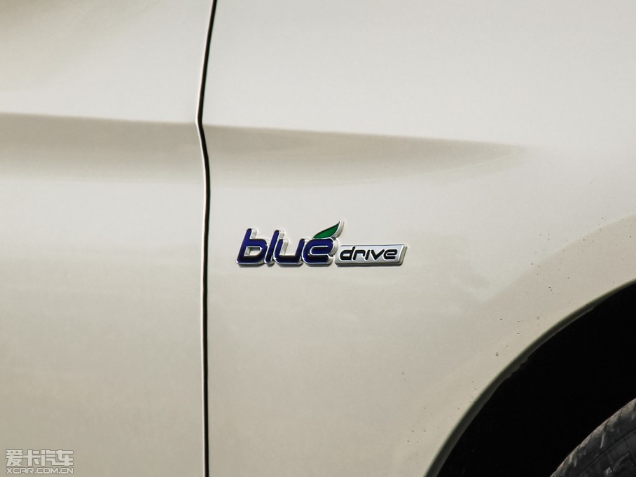 2015�����{�� 1.6TGDi DLX���F��