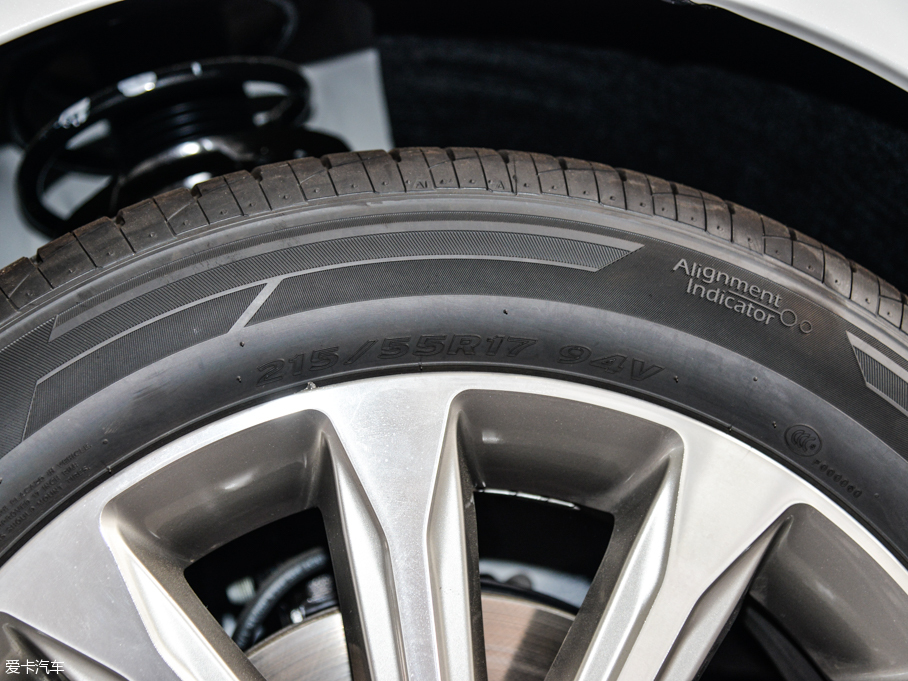 2015�����{�� 1.6TGDi GLS������