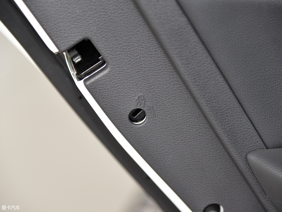 2015�����{�� 1.6TGDi GLS������