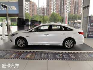 北京現代2015款索納塔九