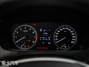 北京現代2015款索納塔九