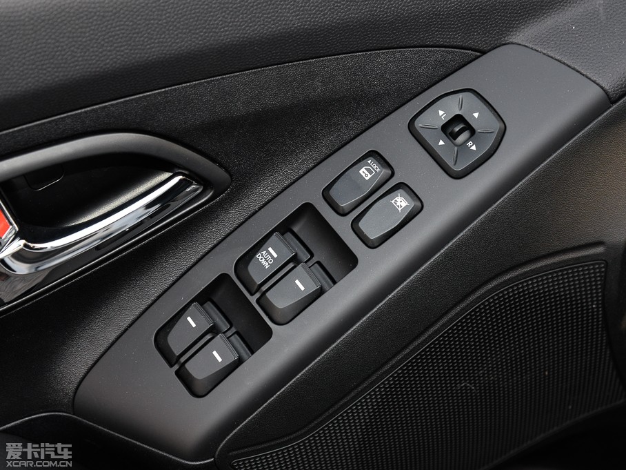 2015款现代ix35 2.0L 自动两驱舒适型 国V