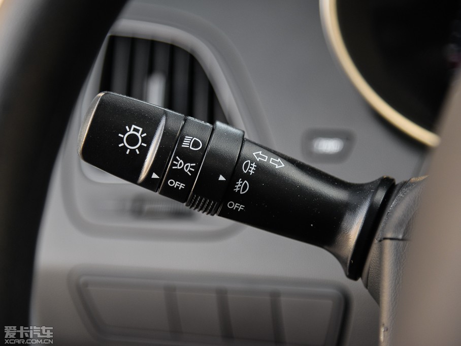 2015��F��ix35 2.0L �ԄӃ�����m�� ��V