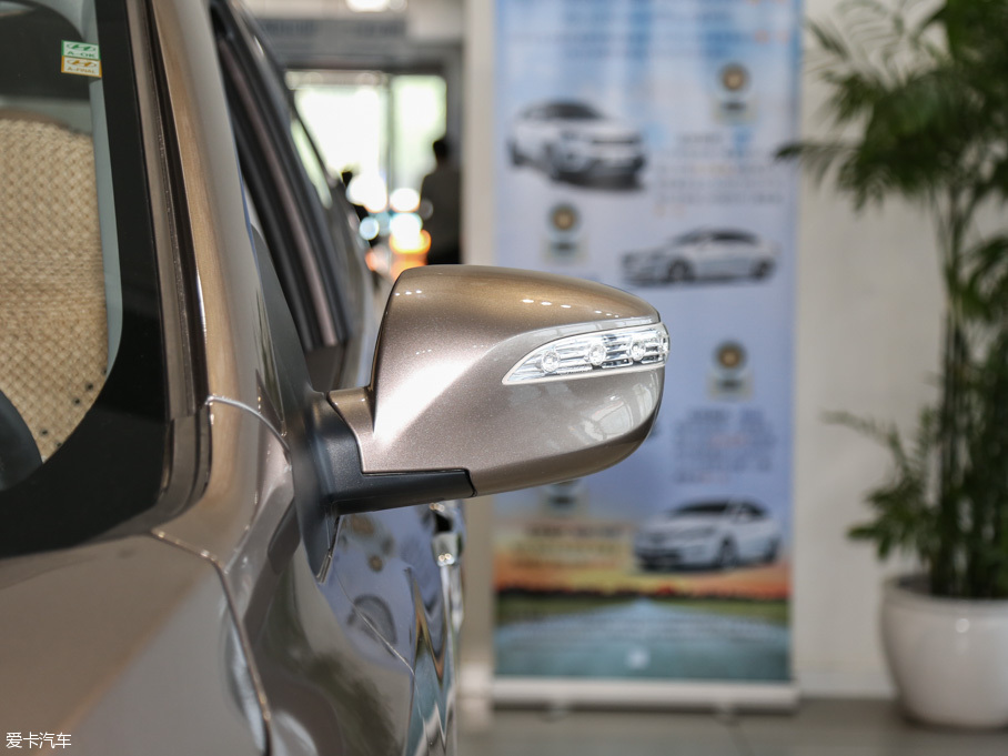 2015F(xin)ix35 2.0L Ԅ(dng)(q) V