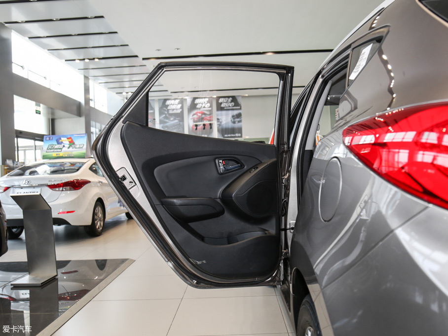 2015Fix35 2.0L ԄӃ V