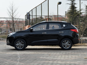 2015款2.0L 自动两驱智能型 国V 正侧（左）