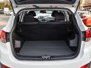 2015款2.0L 自动两驱舒适型 国V 行李厢空间