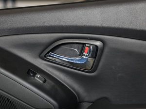 2015款2.0L 自动两驱智能型 国V 空间座椅