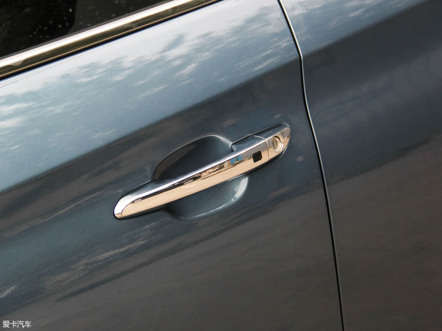 2015;L 1.6T GLS ԄӃ