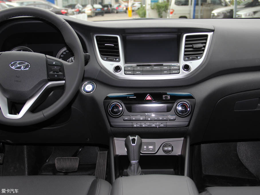 2015;L 1.6T GLS ԄӃ