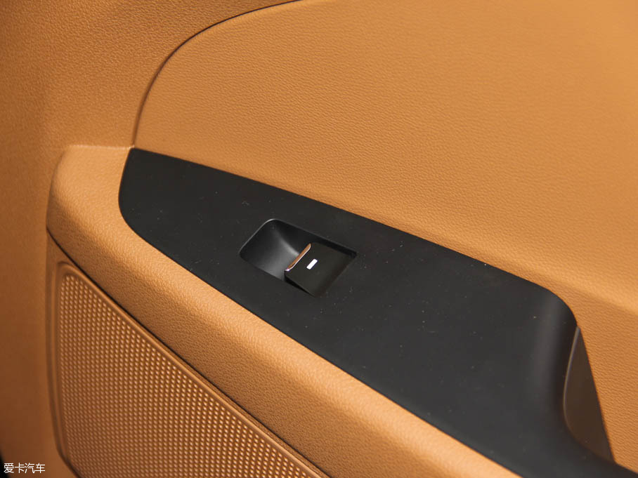 2015;L 1.6T TOP ԄŞ